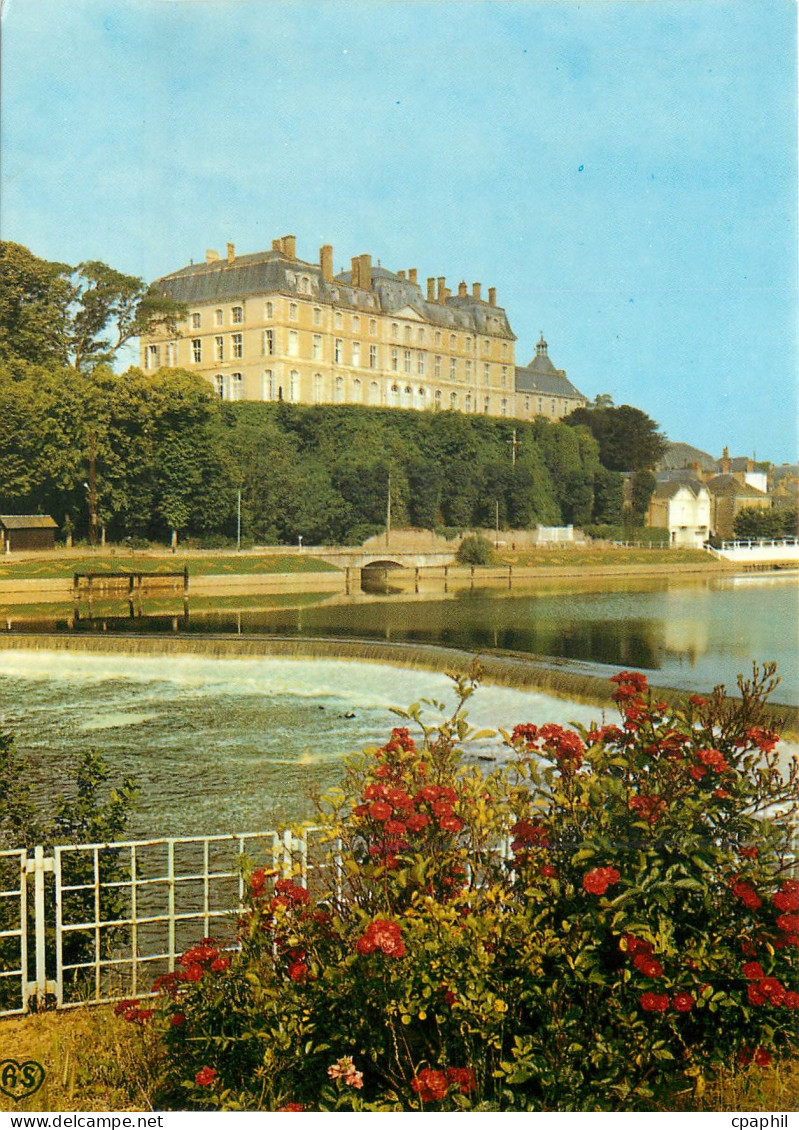 CPM Sable sur Sarthe (Sarthe) Le Chateau