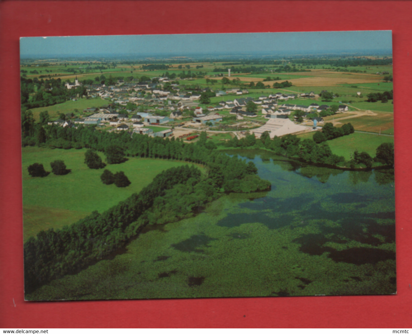 CPM -  Saint Aignan sur Roé  -(Mayenne) -  Vue générale aérienne