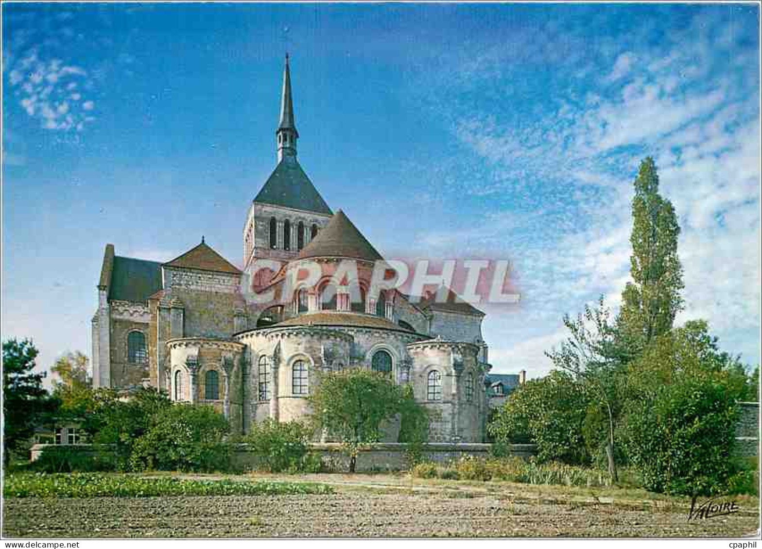 CPM Saint Benoit sur Loire Loiret Le Chevet roman de la Basilique