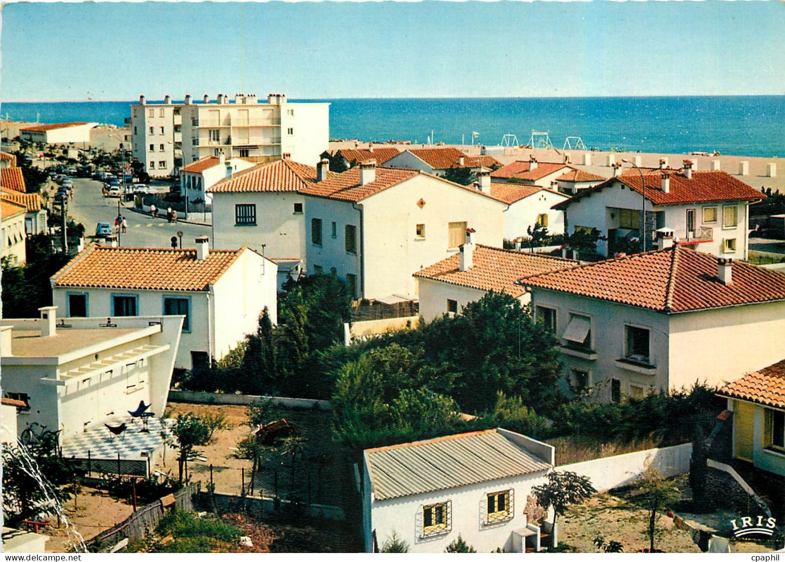 CPM Saint Cyprien Plage P O Vue de la Station vers le Front de Mer
