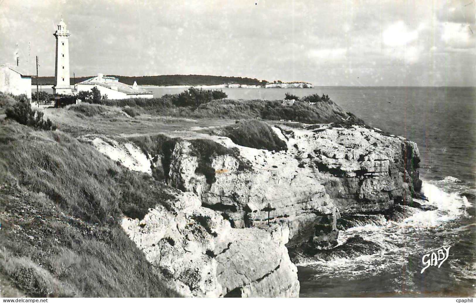 CPM Saint Georges de Didonne Ch Mme Le Phare et les Rochers