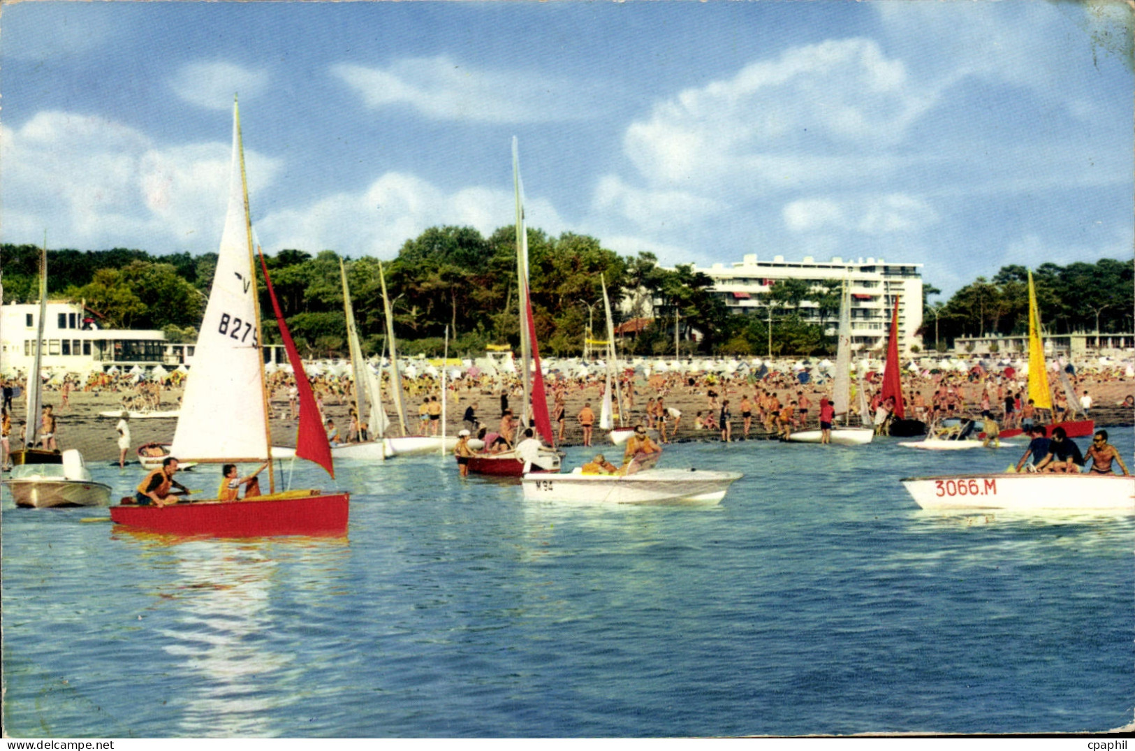 CPM Saint Georges de Didonne Charente Maritime La Plage