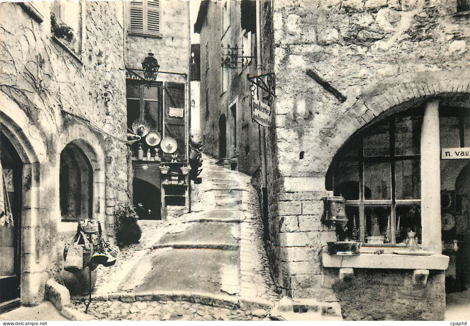 CPM Saint Paul Alpes Mariimes Un coin pittoresque Montee de l'Eglise