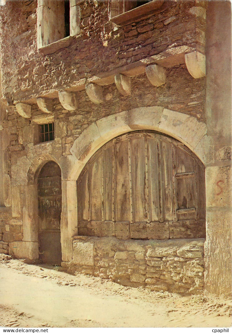 CPM Saint Pons de Thomieres Ruelle pittoresque