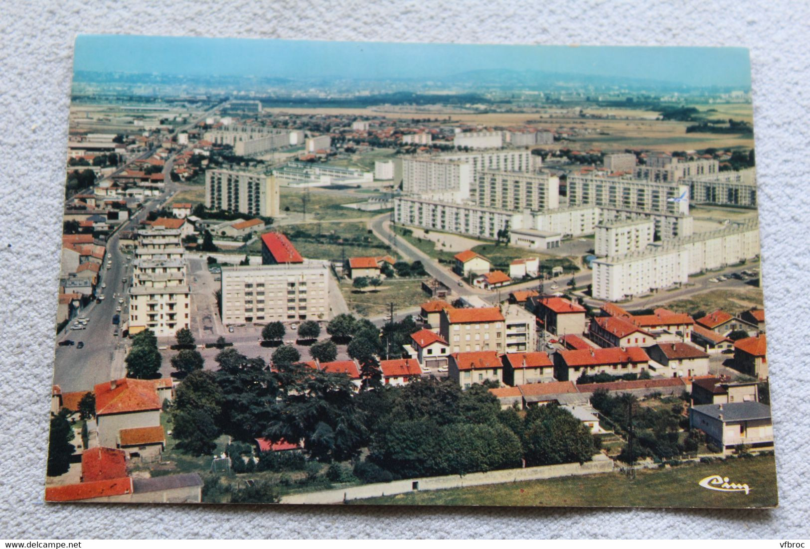 Cpm, Saint Priest, vue aérienne, cité Bellevue, Rhône 69