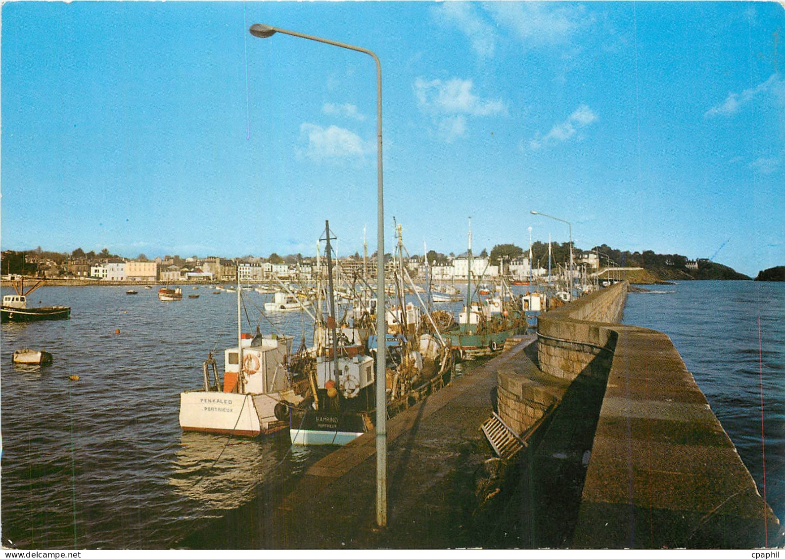 CPM Saint Quay Portrieux Le Port Bateaux