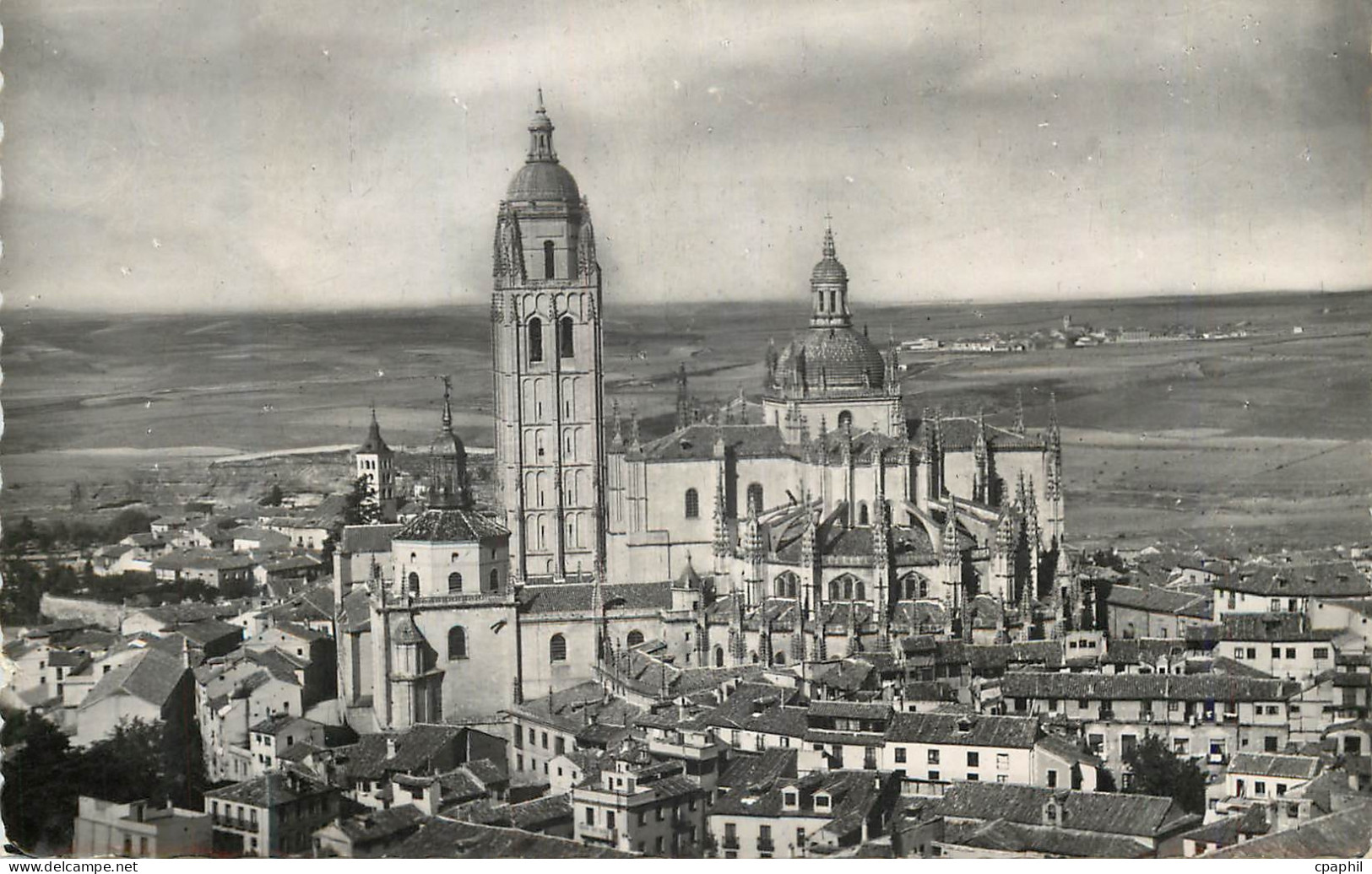 CPM Segovia Aerea La Catedral La Cathedrale