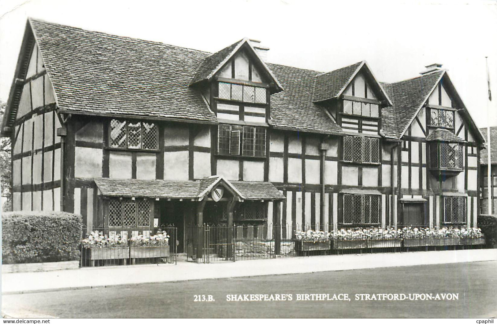 CPM Shakespeare's birthplace  Stratford-upon-Avon