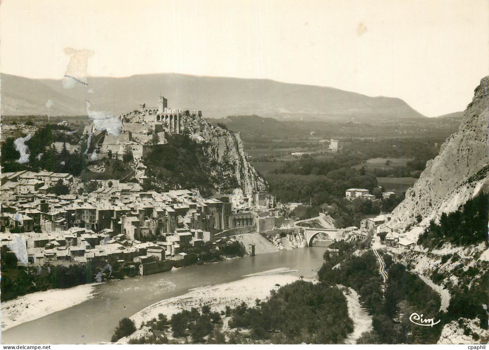 CPM Sisteron (b alpes) 11652 la citadelle et la durance