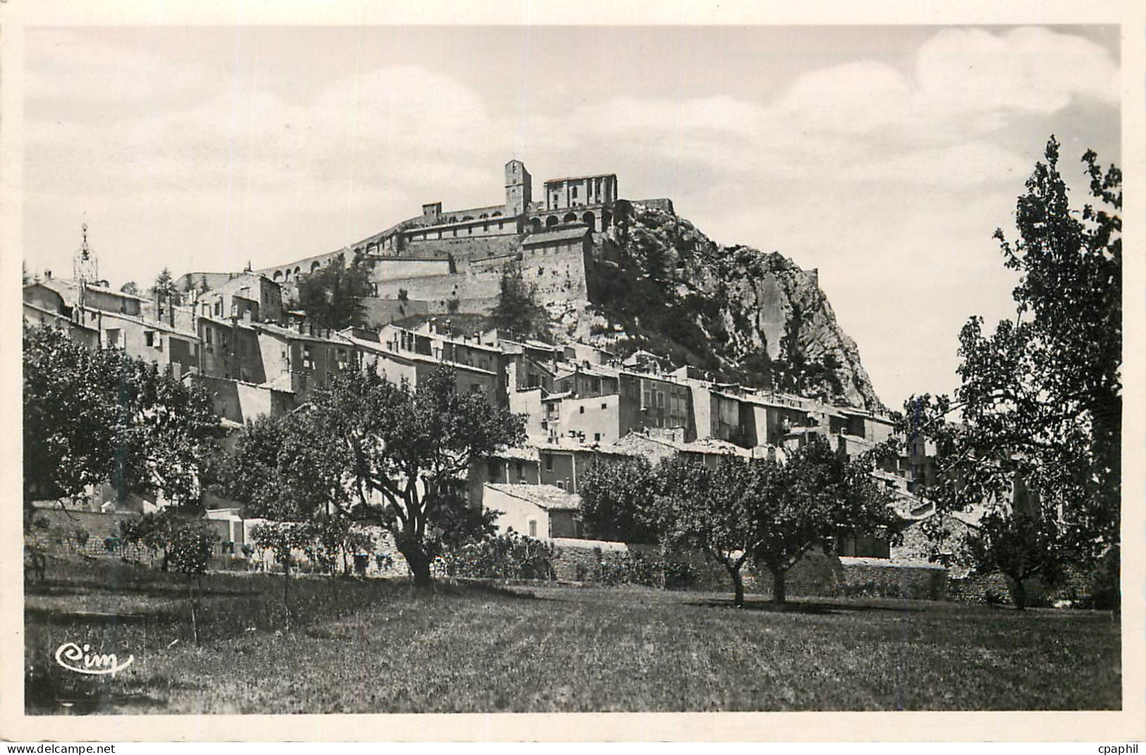 CPM Sisteron (b alpes) vue generale