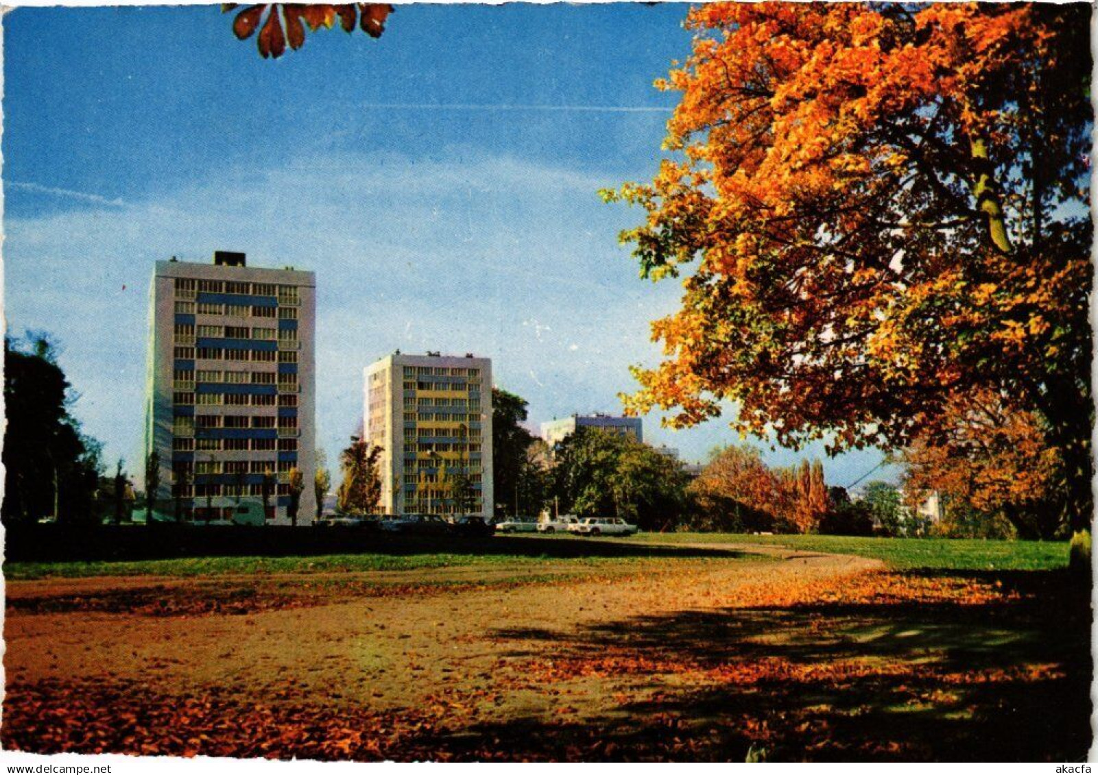 CPM SUCY-en-BRIE Maisons (1351900)