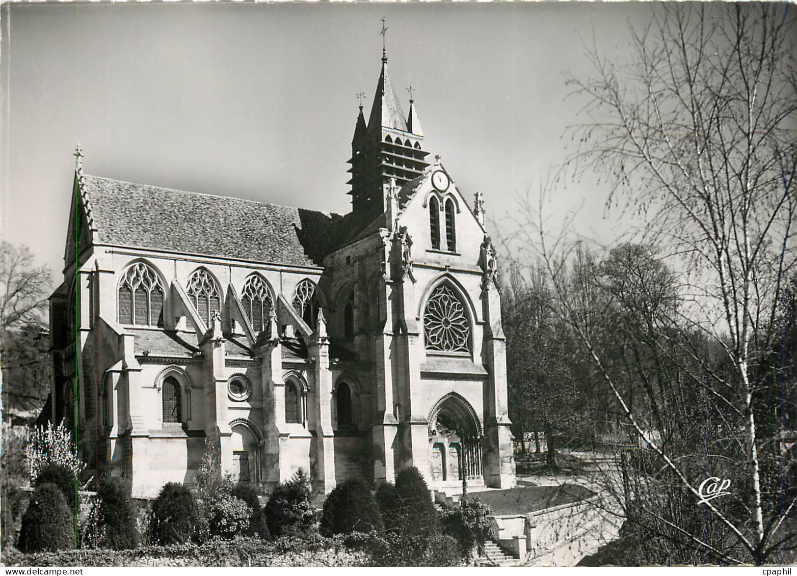 CPM Taverny Eglise Notre Dame Vue generale face Sud