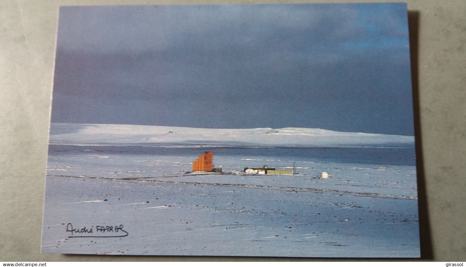 CPM TERRES AUSTRALES ET ANTARCTIQUES FRANCAISES KERGUELEN BASE METEO ED LABOUREUR PHOTO A FATRAS TAAF 1985
