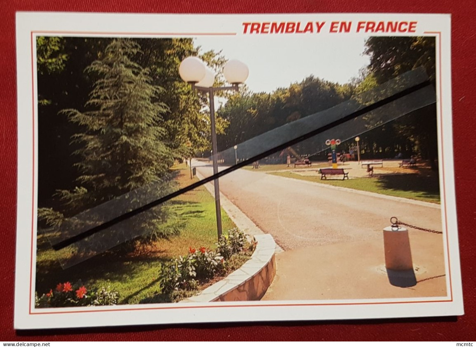 CPM - Tremblay en France -(Seine Saint Denis ) Le Parc Urbain