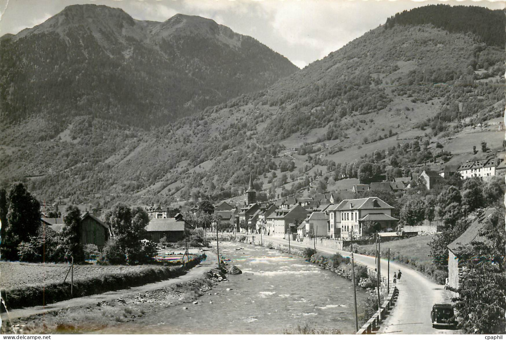 CPM Valle de Aran Lerida Le Garonne et vue partielle