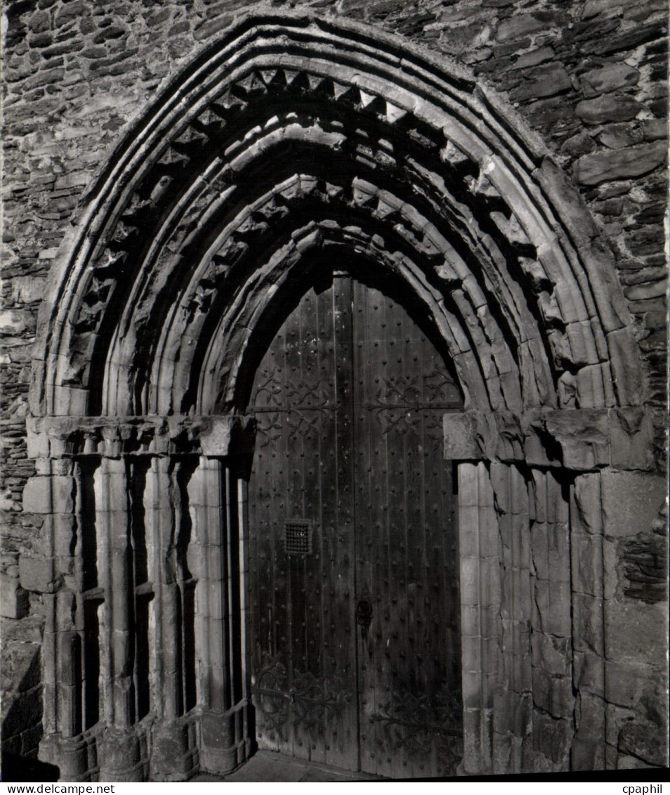 CPM Vallee Crucis Abbey Denbighshire