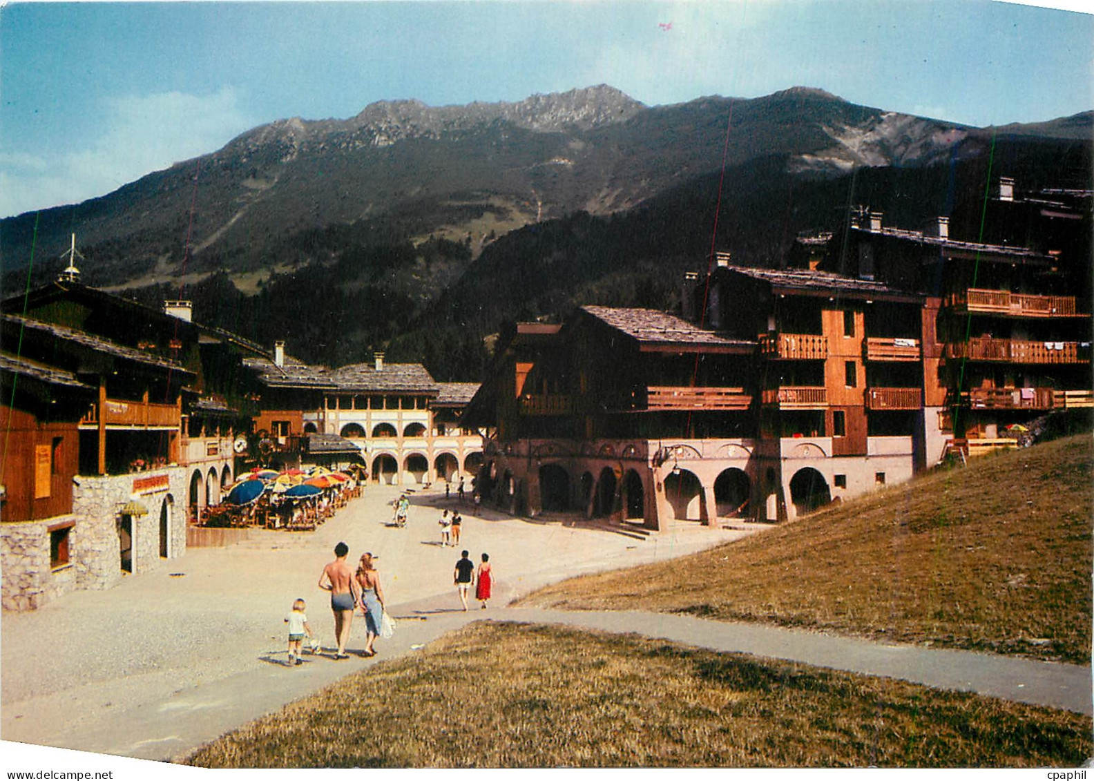 CPM Valmorel (Savoie) Alt 1350 2600 m vue partielle