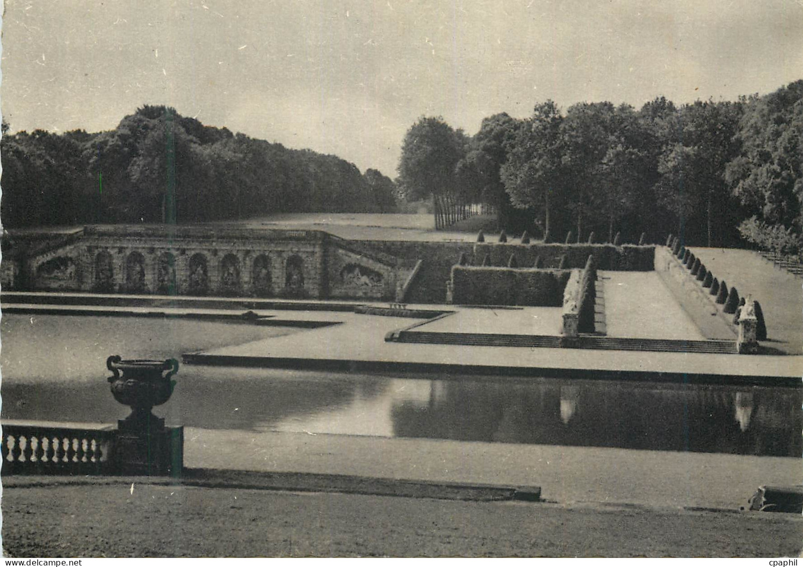 CPM Vaux le vicomte les grottes