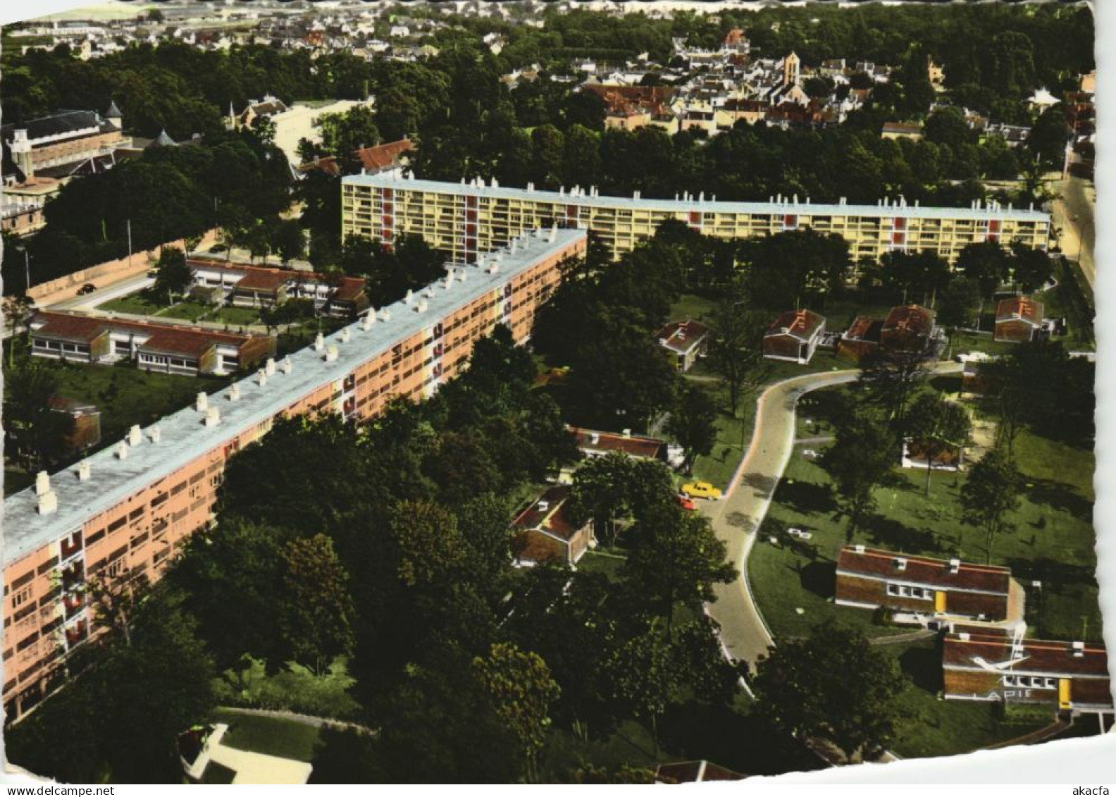 CPM Verneuil sur Seine Le parc Noir (20302)
