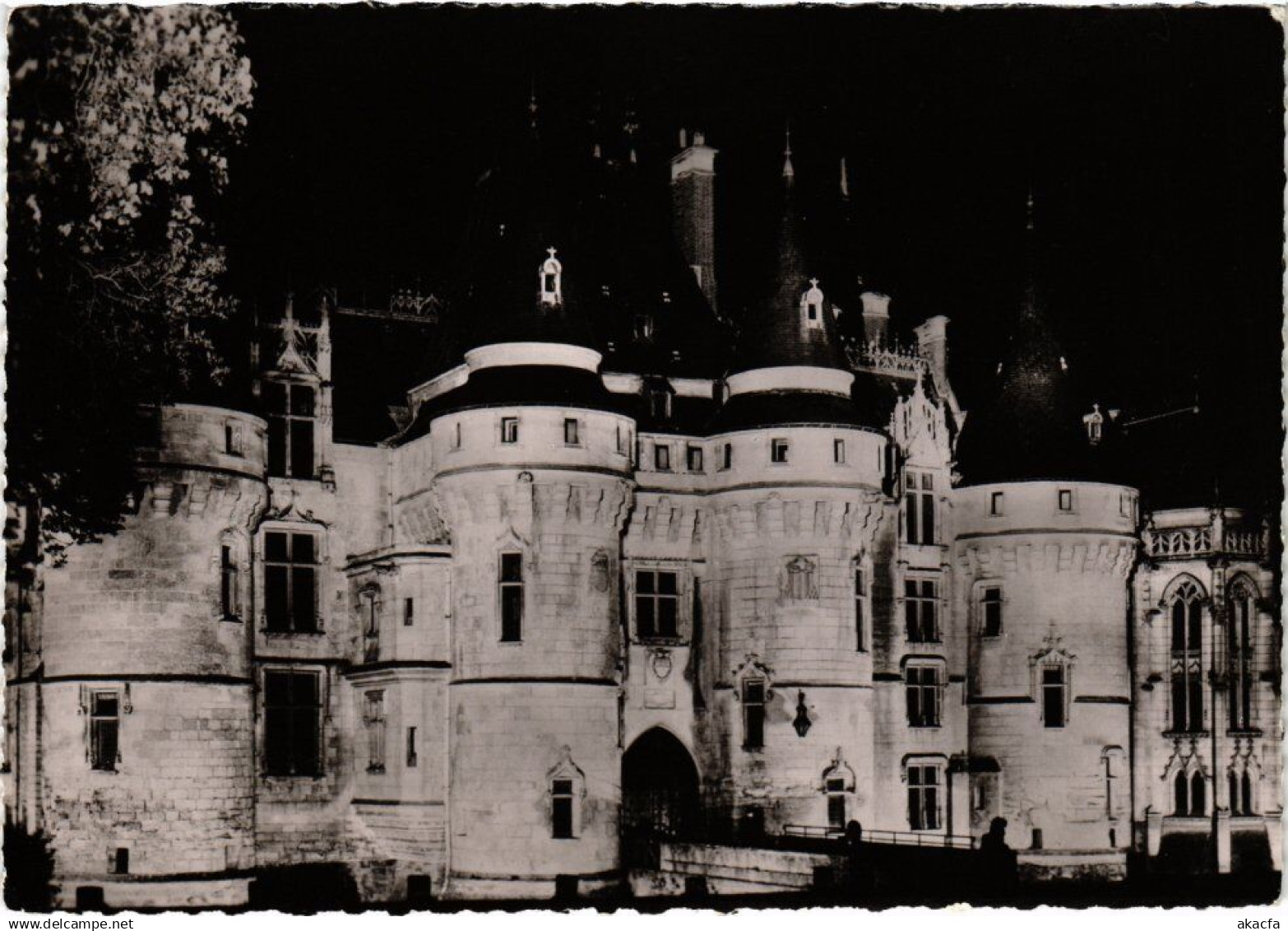 CPM Vigny Chateau Renaissance FRANCE (1332330)
