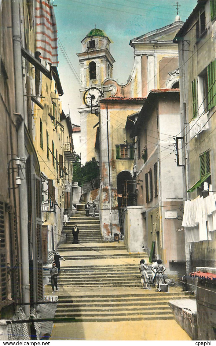 CPM Villefranche sur Mer Vieille Rue la Cote d'Azur