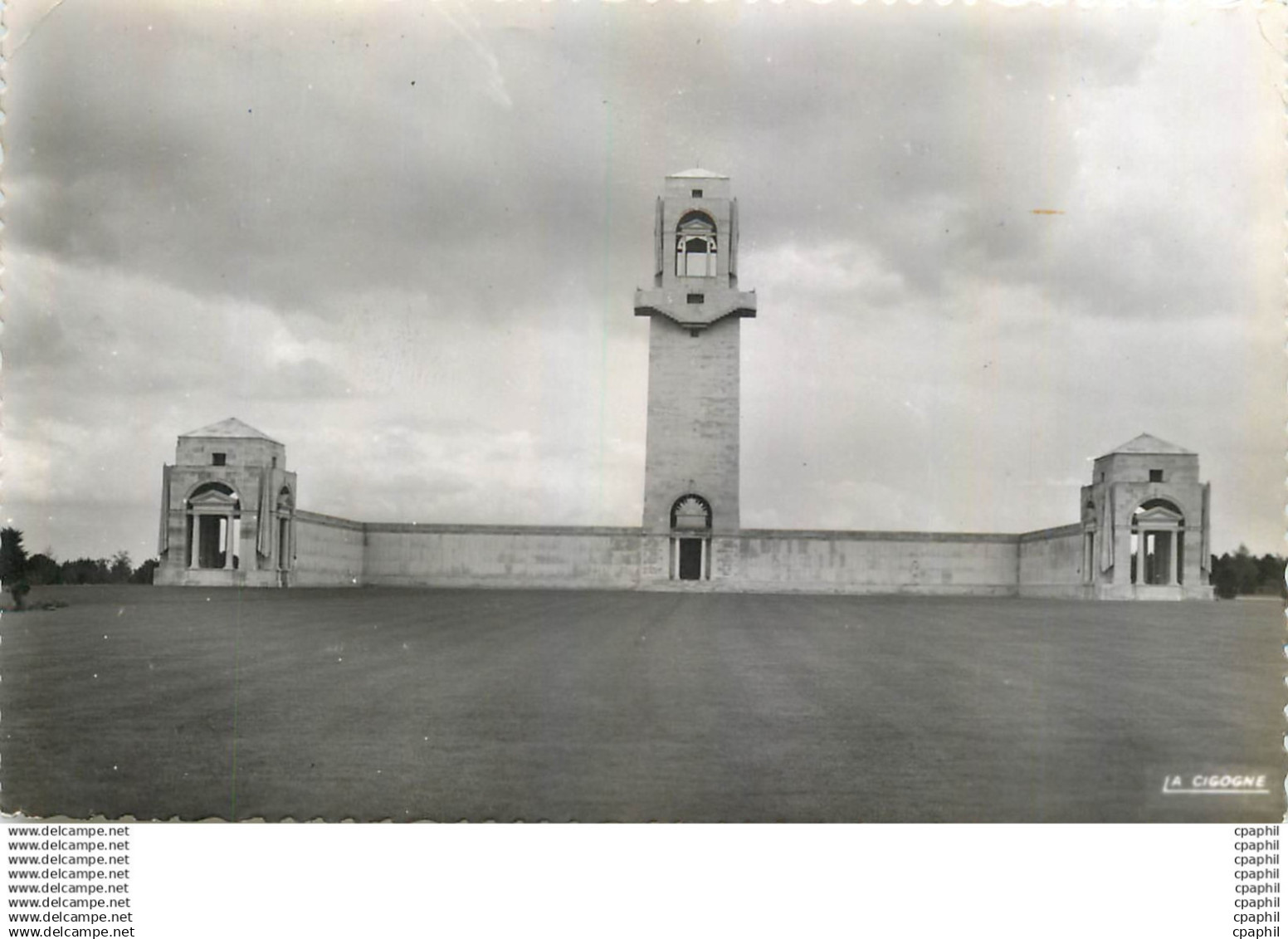 CPM Villers Bretonneux Le memorial americain