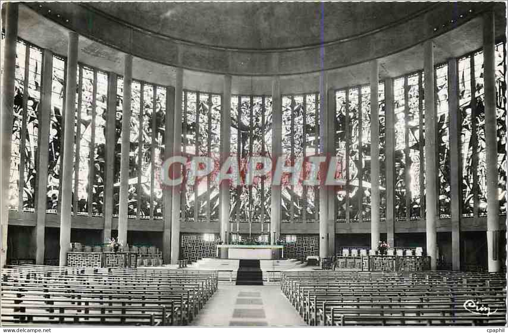CPM Yvetot (S Mme) Interieur de L'Elgise St Pierre