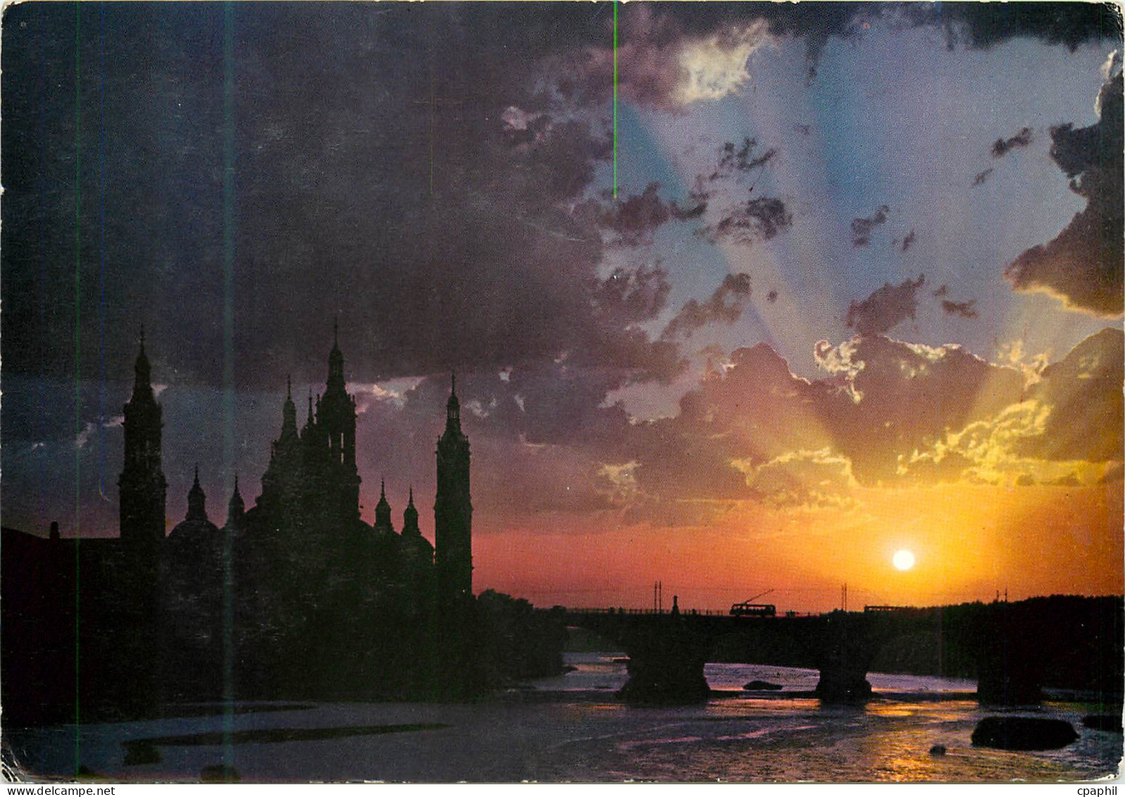 CPM Zaragoza le coucher du soleil