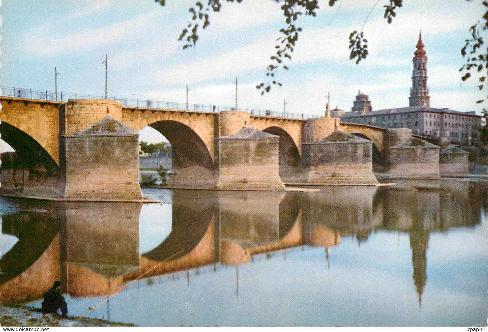 CPM Zaragoza pont de pierre sur l'ebre