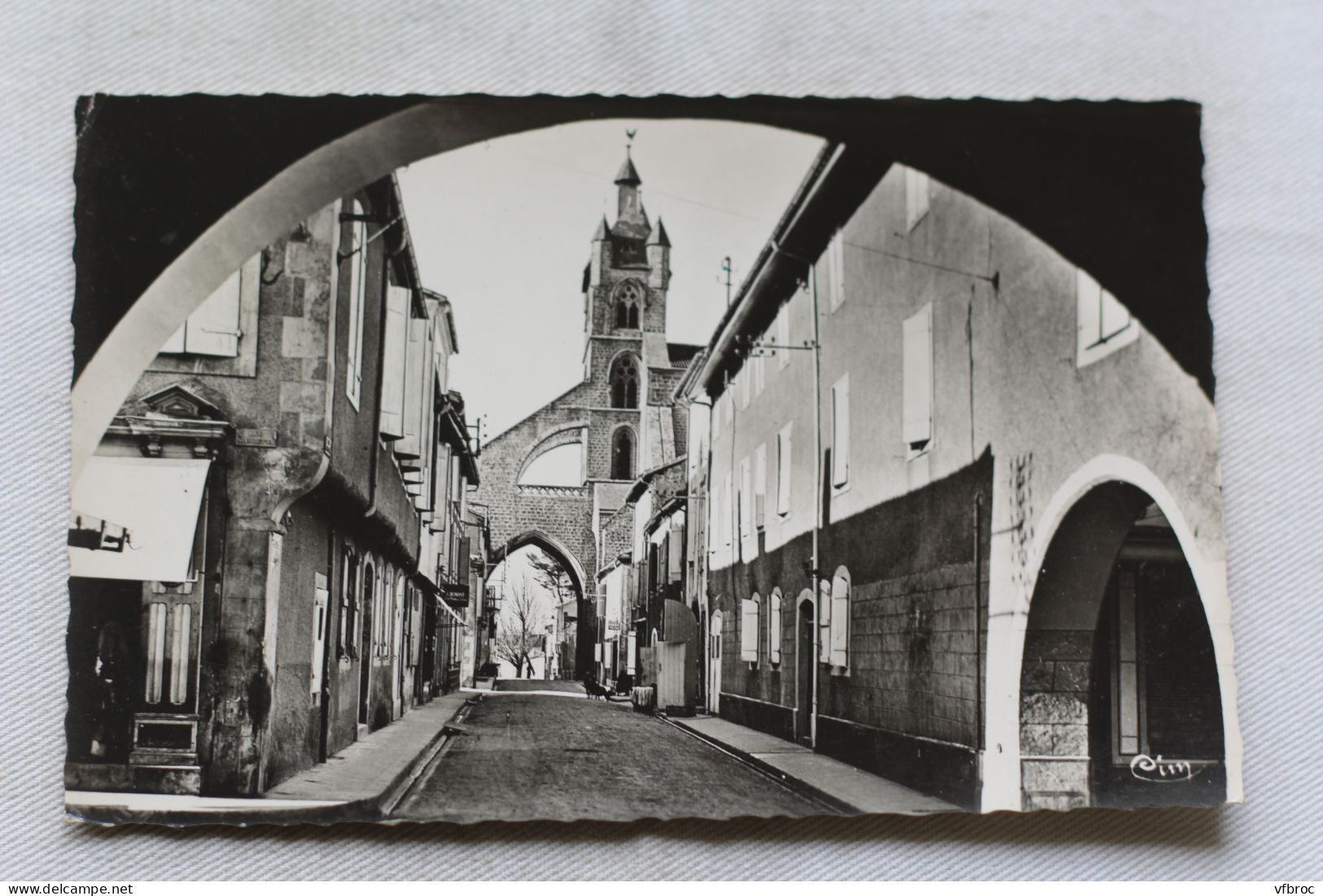 Cpsm 1956, Mirande, rue de l'Evêché, Gers 32