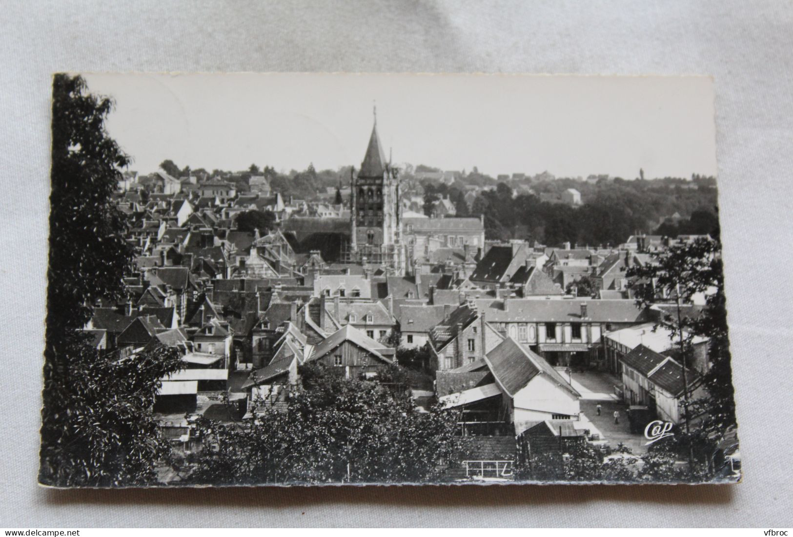 Cpsm 1957, l'Aigle, Laigle, vue générale et l'église, Orne 61