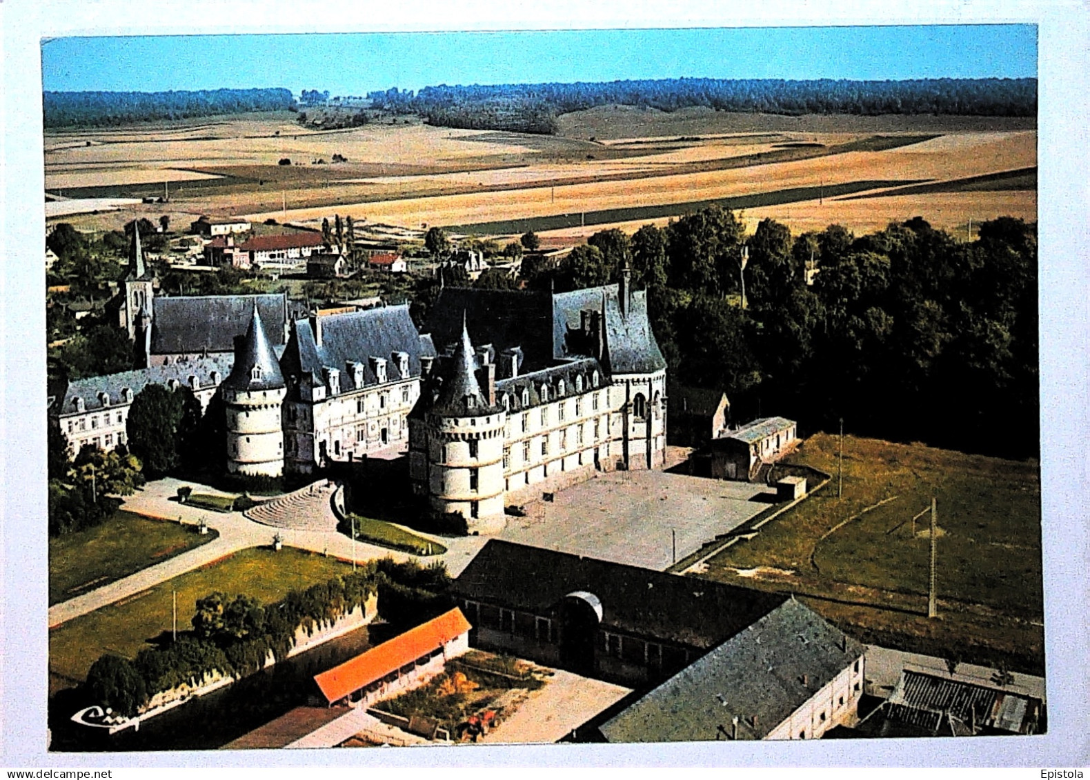 ► Cpsm 76,   MESNIERES en BRAY Chateau et Stade