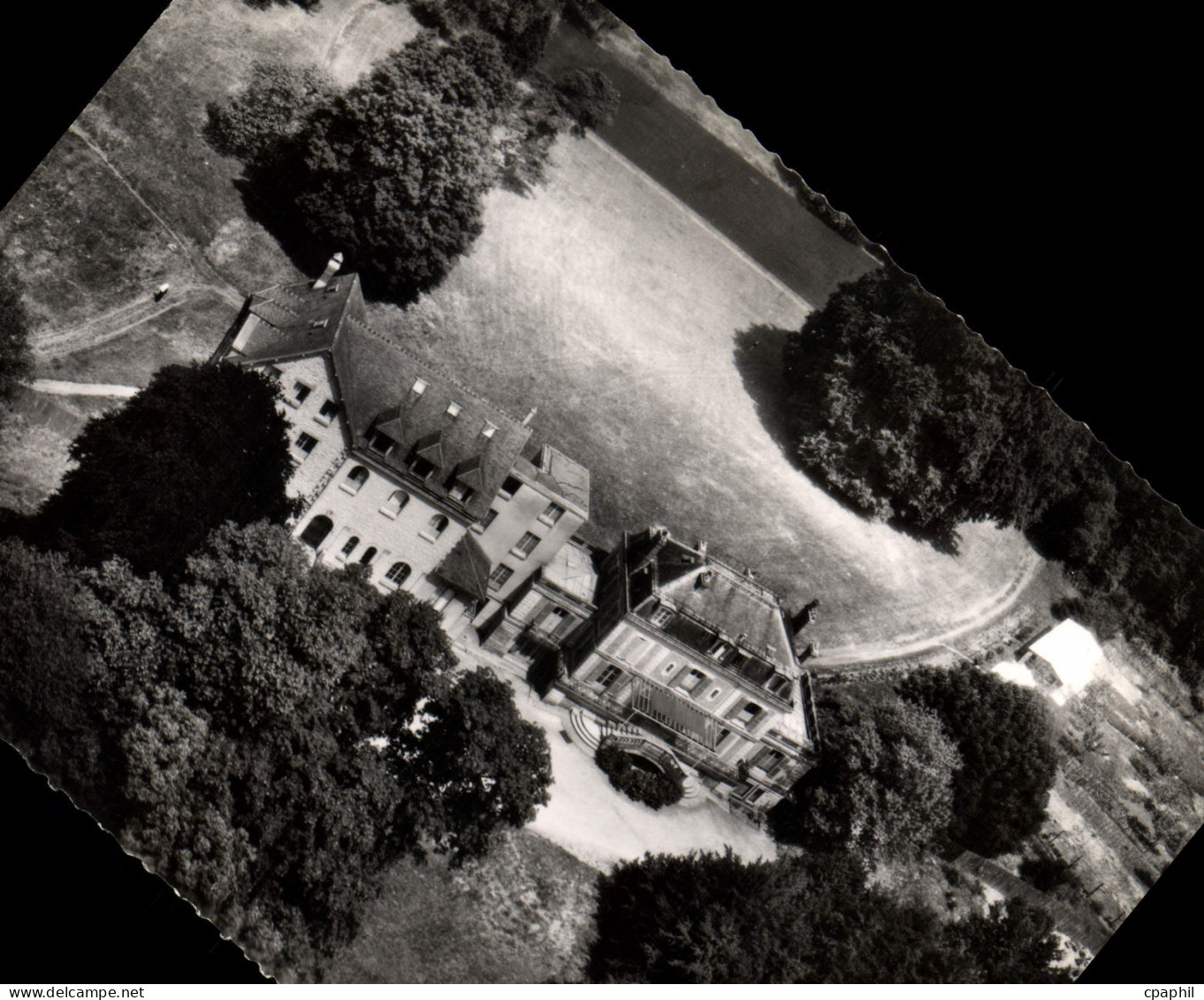 CPSM Abbaye de Faremoutiers (S et M) Vue aerienne