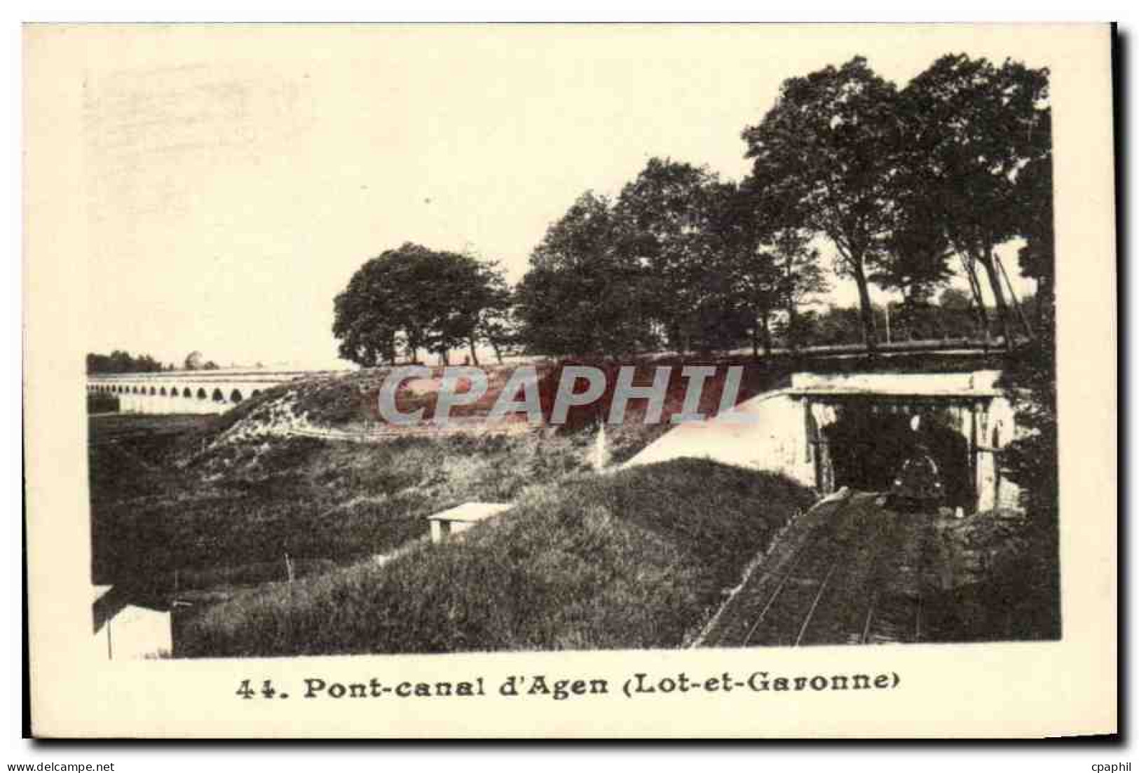 CPSM Agen Le pont canal d'Agen Train