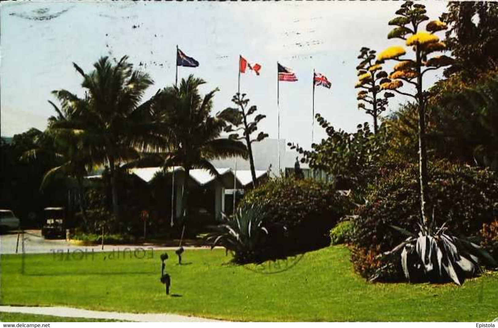 ►CPSM Bahamas  King's Inn Entrance  Freeport Grand bahama flag