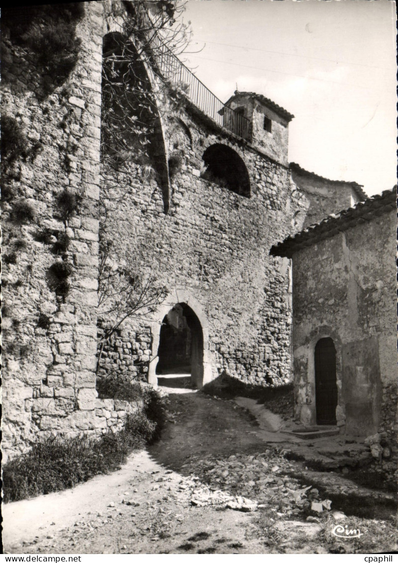 CPSM Bargemon Remparts Du Chateau Seigneurial
