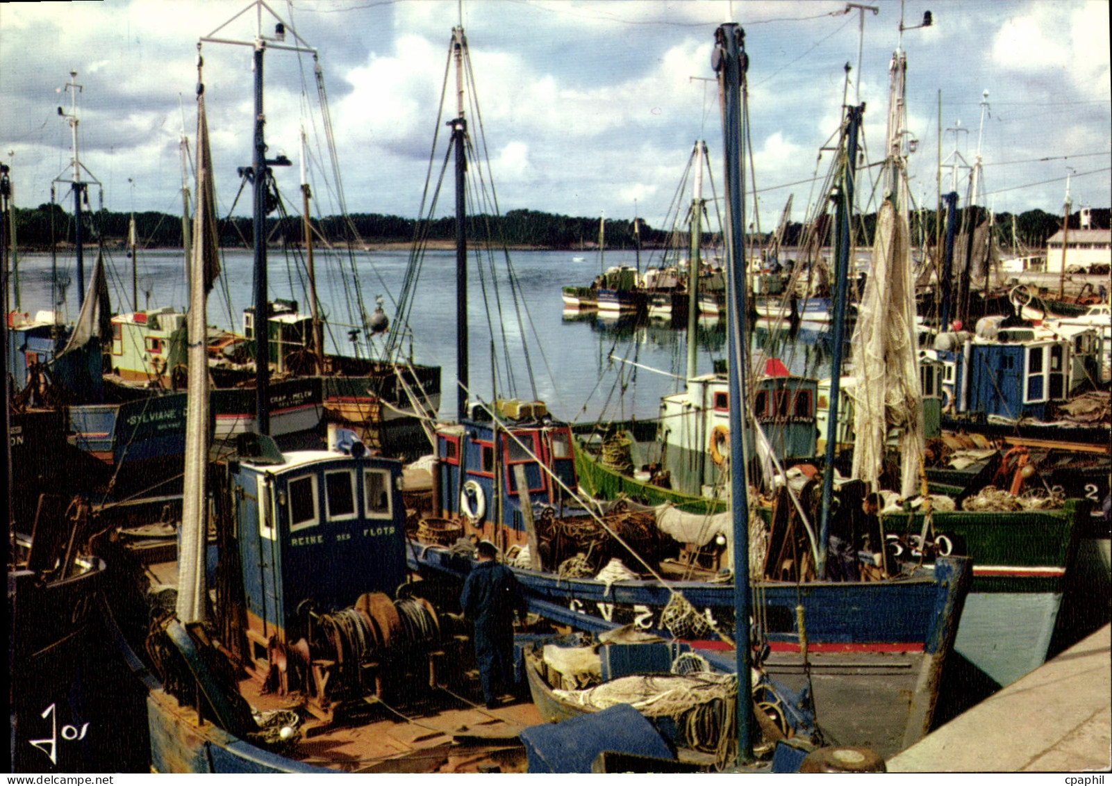 CPSM bateaux dans Le Port Loctudy