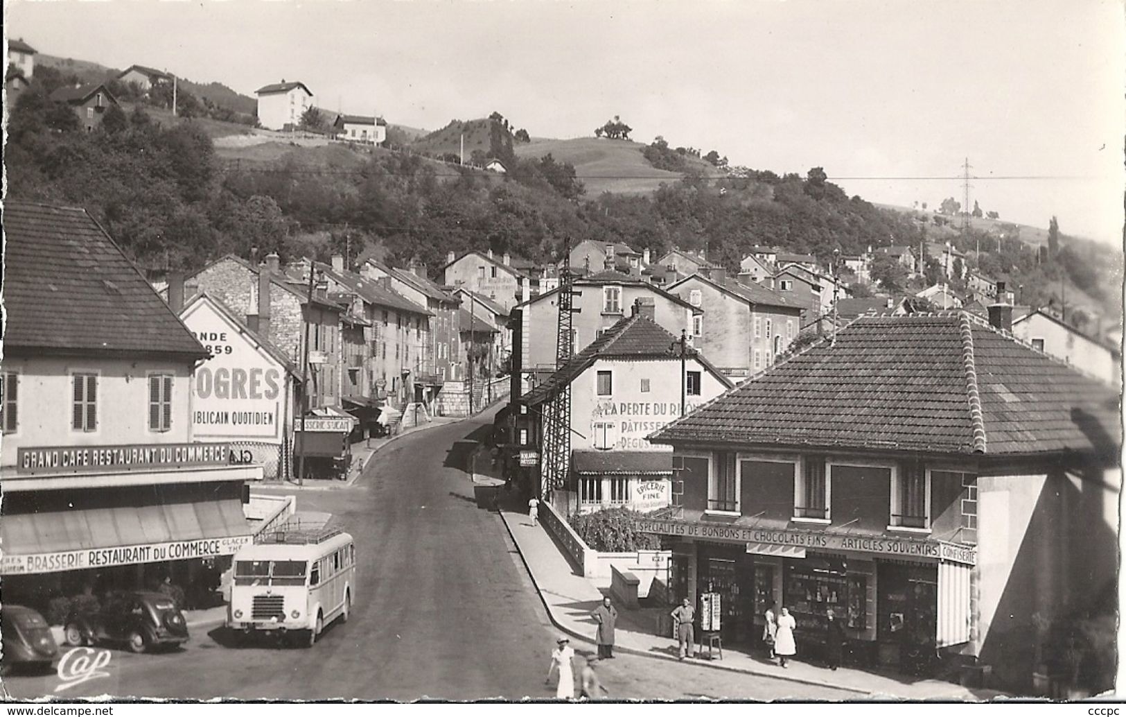 CPSM Bellegarde Place Victor Bérard
