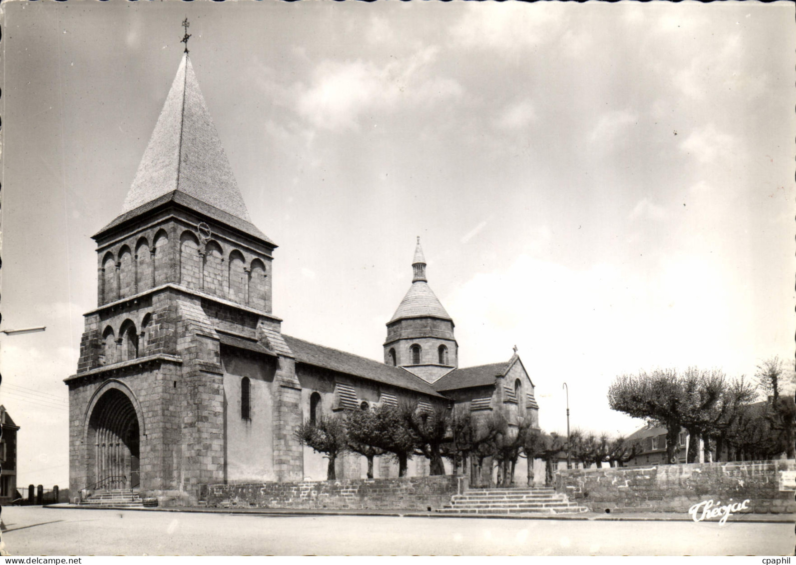 CPSM Benevent L'Abbaye L'Eglise