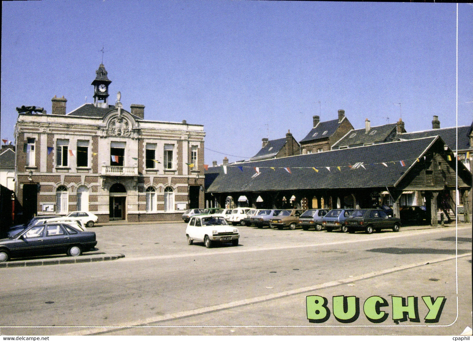CPSM Buchy Seine Maritime l'Hotel de Ville et les Halles