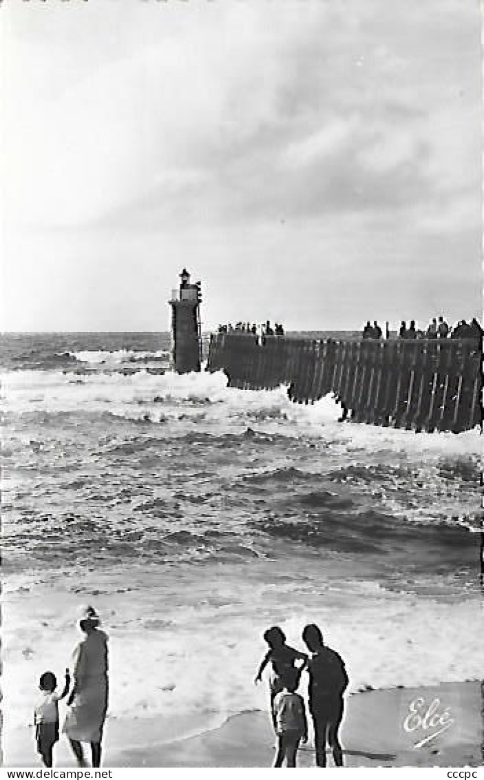 CPSM Capbreton L'Estacade et le Phare