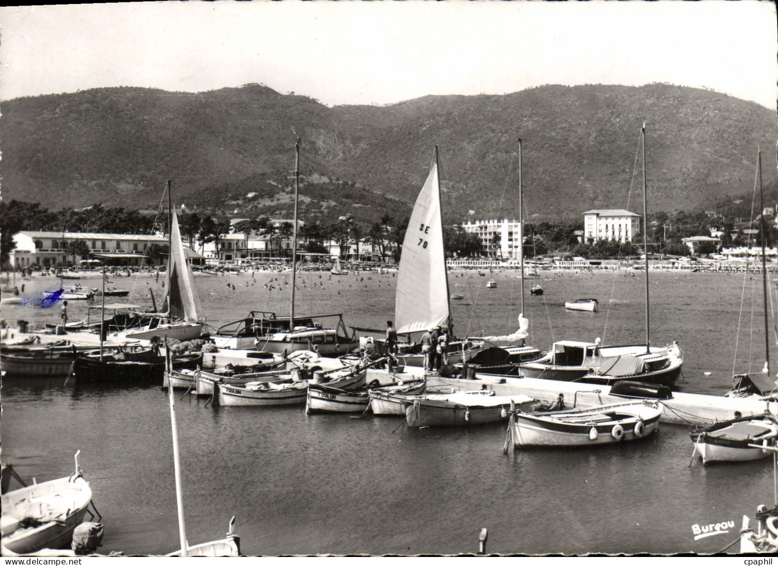 CPSM Cavalaire Sur Mer Le Port Et La Plage