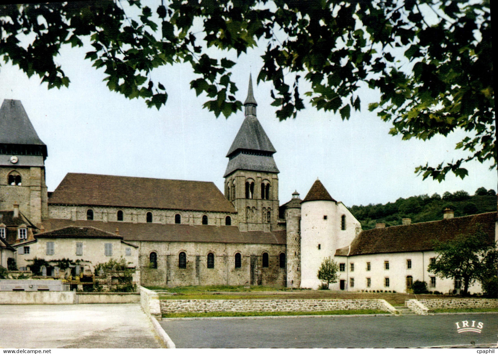 CPSM CHAMBON-SUR-VOUEIZE église mairie