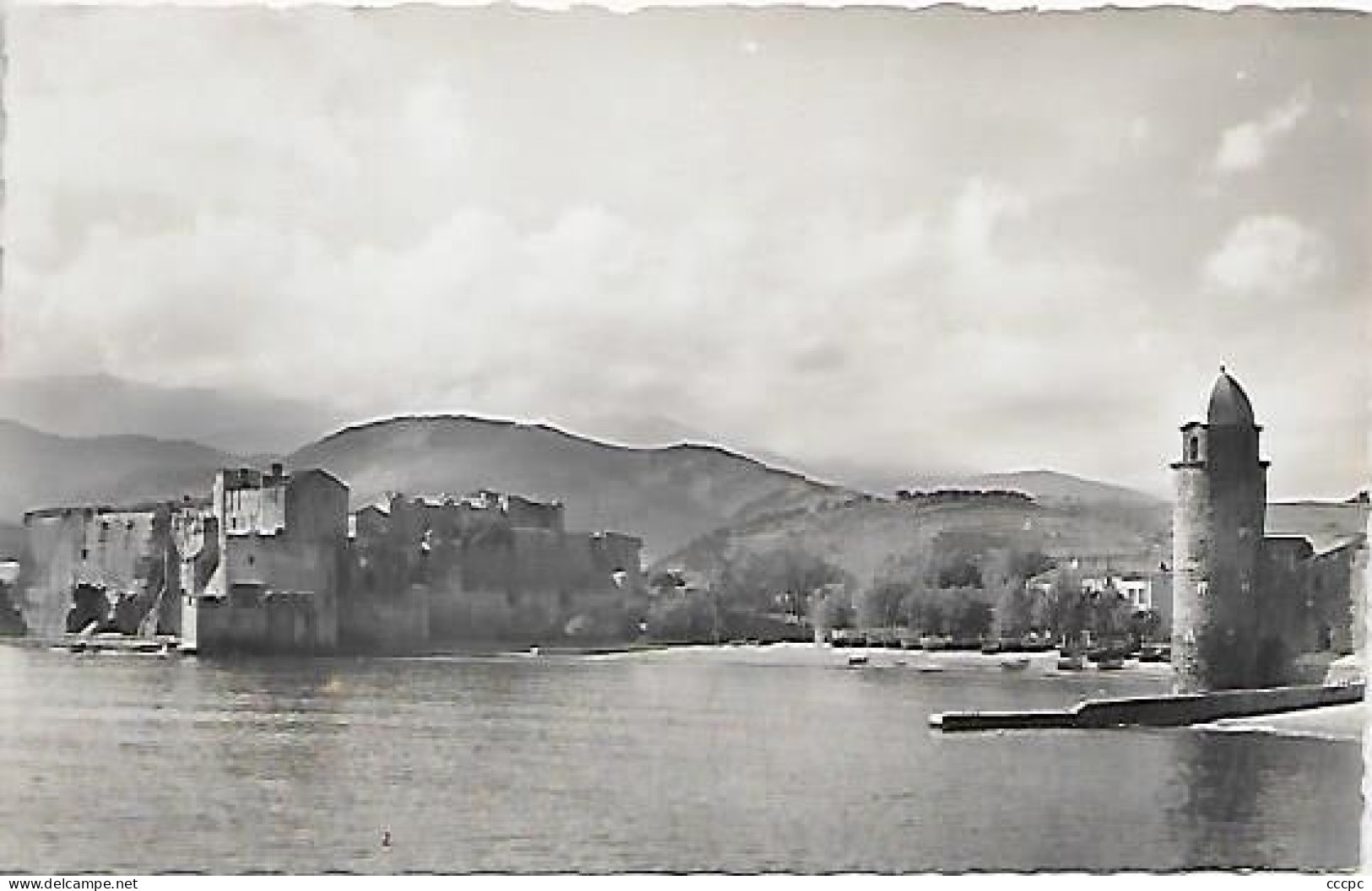 CPSM Collioure Crépuscule sur la ville