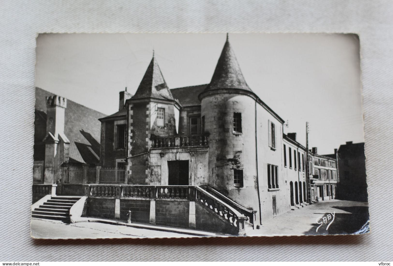 Cpsm, Doue la Fontaine, l'hôtel de ville, Maine et Loire 49