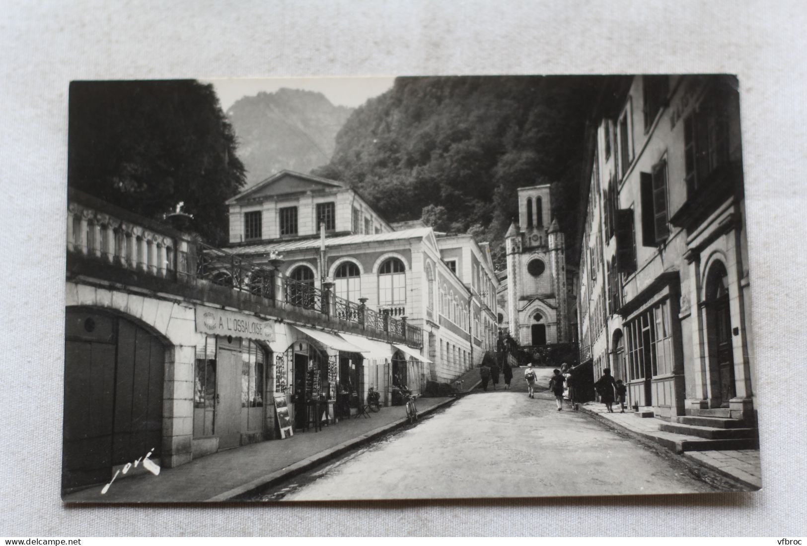 Cpsm, Eaux Bonnes, les thermes et l'église, Pyrénées Atlantiques 64