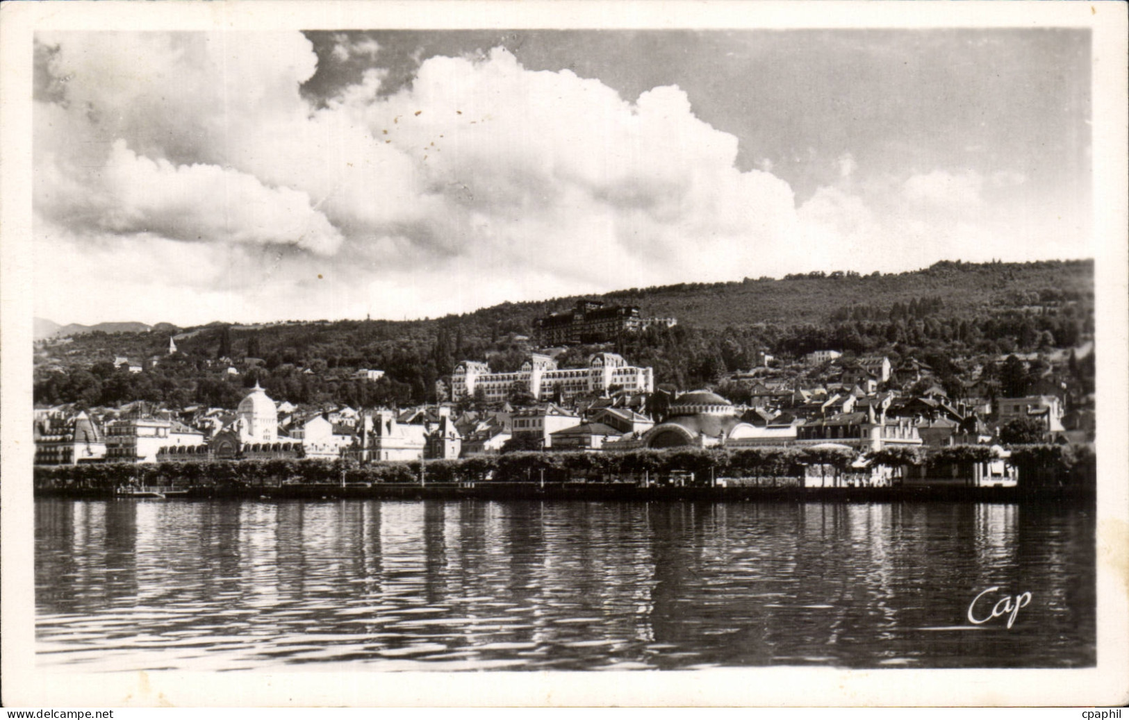 CPSM Evian les Bains Vue generale