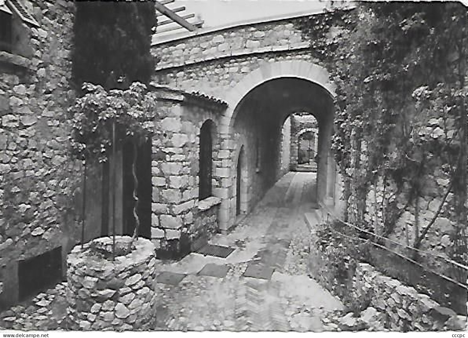 CPSM Eze-village La Chèvre d'Or