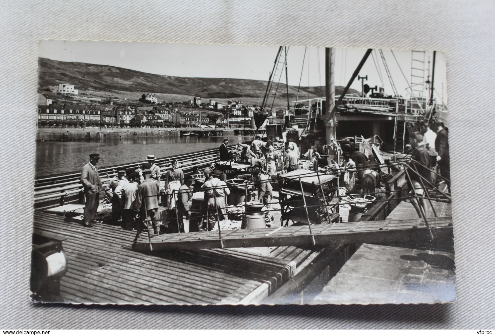 Cpsm, Fécamp, déchargement d'un morutier, Seine Maritime 76