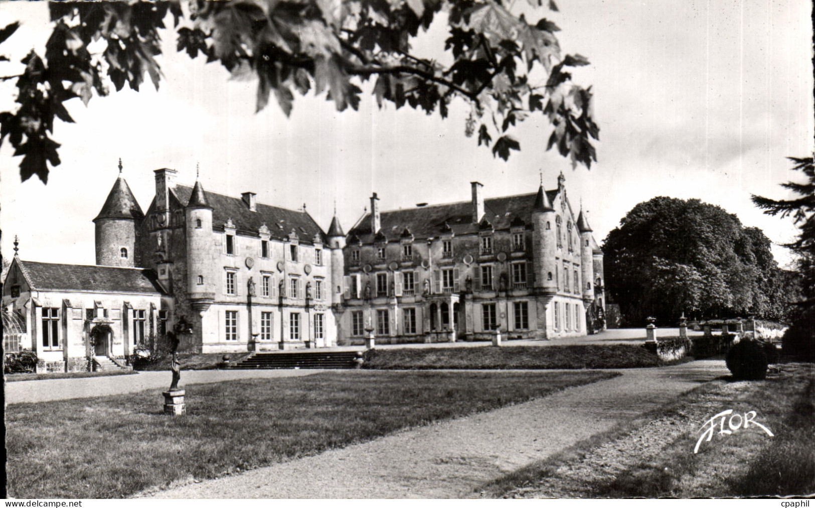 CPSM Fontenay Le Comte (Vendee) Chateau de Terre Neuve
